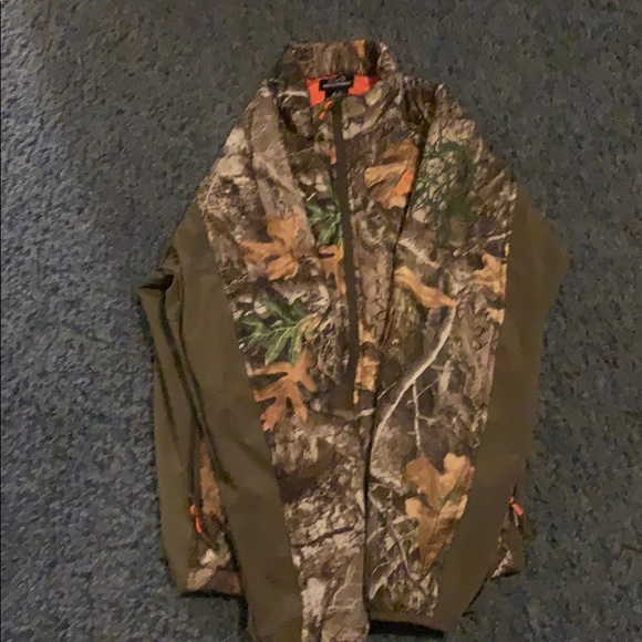 Realtree camo jacket - Picture 2 of 3